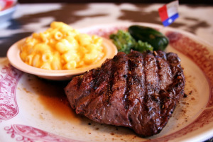 Photo of macaroni and cheese and steak